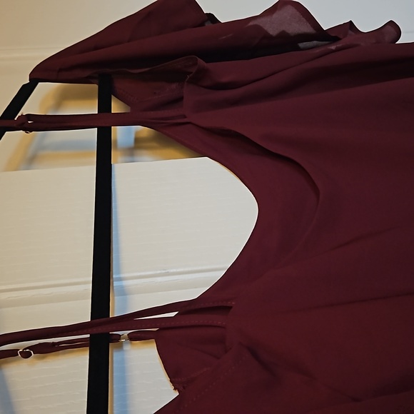 Shein Curve Cold shoulder - Picture 2 of 6